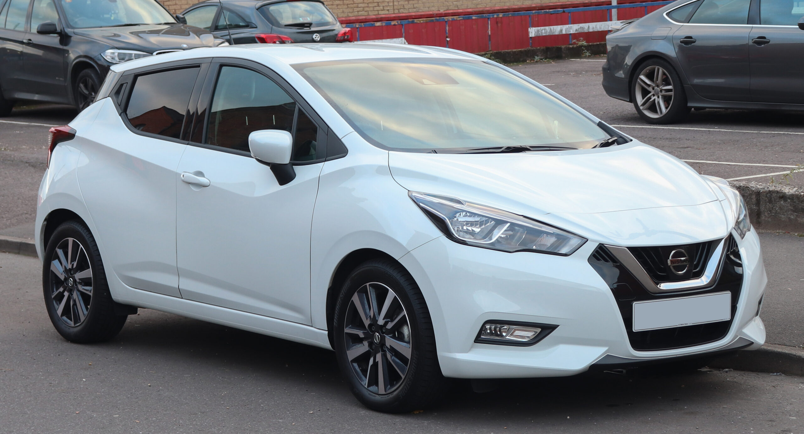 2017_Nissan_Micra_N-Connecta_IG-T_900cc_Front_(1)